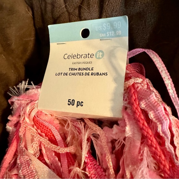 NWT. Easter decor lot! Balloons, cookie cutters & decor! - Picture 5 of 11